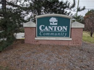the sign for the canton community center